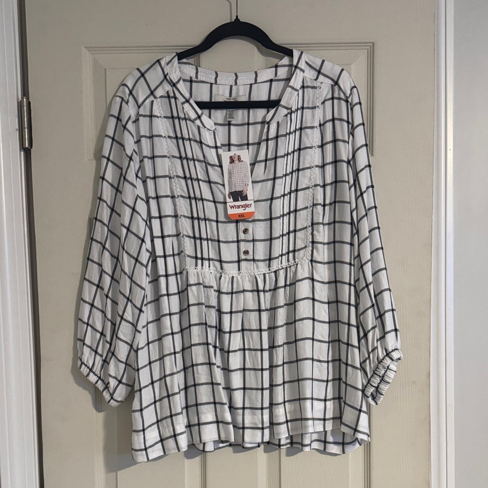 Wrangler Women's Plaid Blouse in Black and White